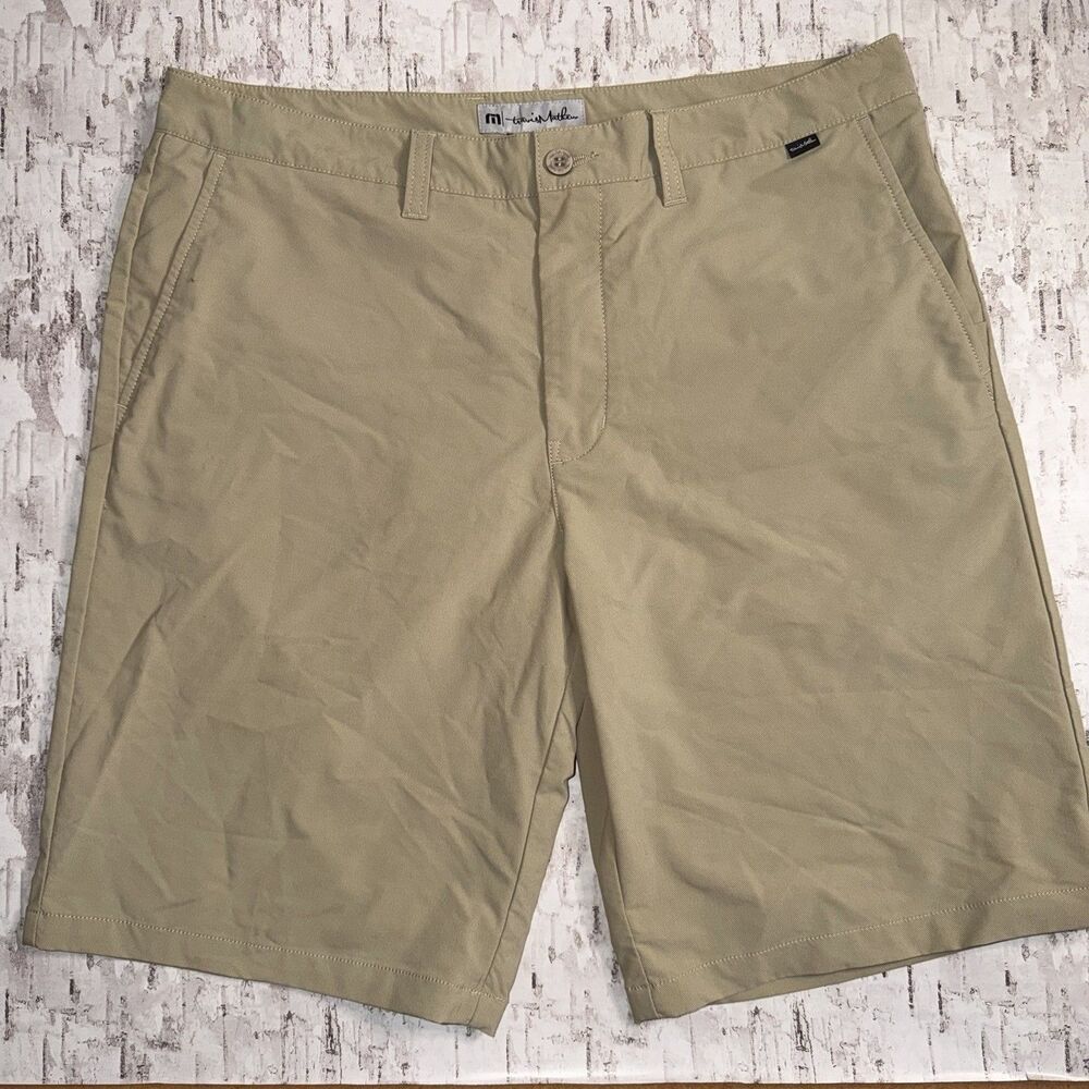 Travis Mathew Men’s Khaki Shorts Size 36
